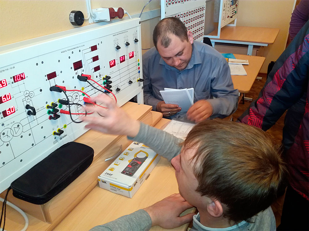 Учебно-практическая лаборатория в Сибирском корпоративном энергетическом центре (филиал СибКУЭЦ в Кемерово) оснащена стендами ГалСен®